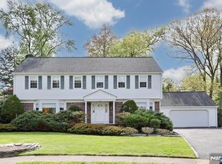 544 Hague Ct, Oradell, NJ 07649