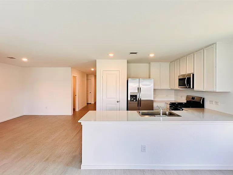 206 Amy St — Photo 22