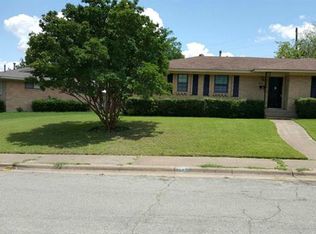 1040 Glen Park Dr, Dallas, TX 75241