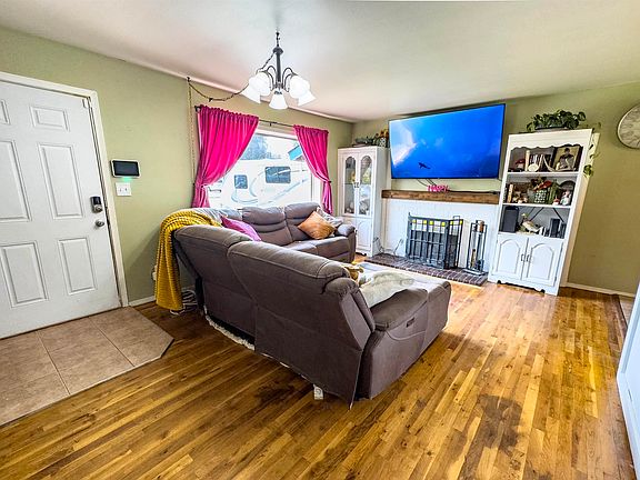 4th image of 1627 S Dayton Pl