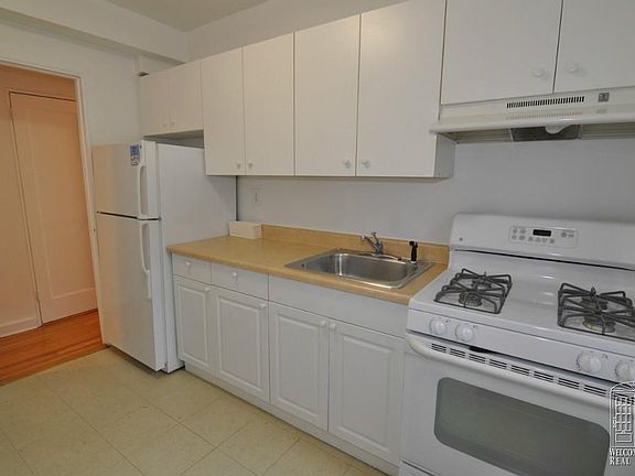 4th image of 39-40 52nd St APT 5B