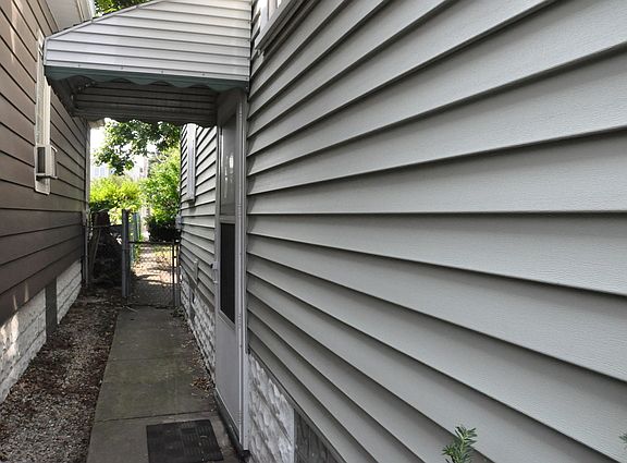 2nd image of 4234 N Newcastle Ave