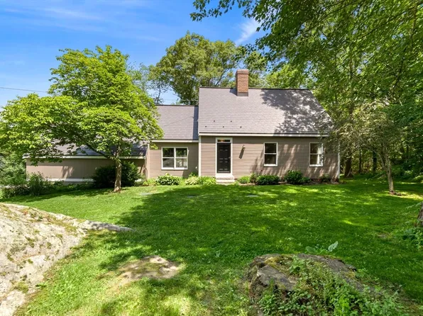 32 School St, Newbury, MA 01922