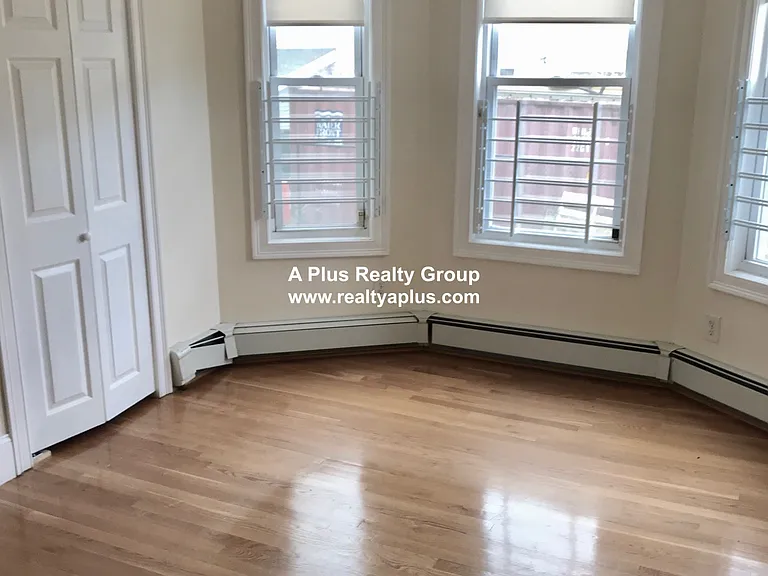 14 Schiller St #3 — Photo 16
