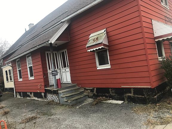 3rd image of 2325 E 74th St