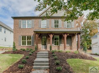 377 Edgewater Dr, Athens, GA 30605