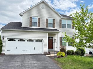 232 Overlook Dr, Carnegie, PA 15106