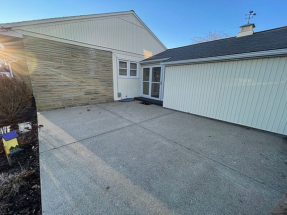 4th image of 121 Danville Pike