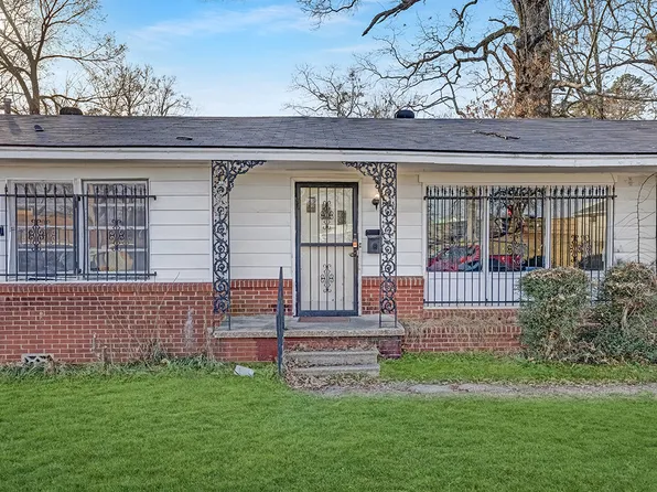 1121 Wheeler St, Texarkana, TX 75503