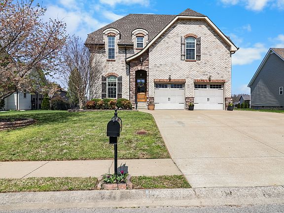 4th image of 951 Willow Cir