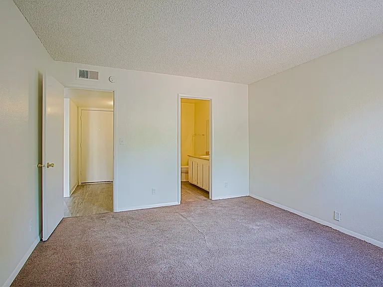 Santa Fe Springs — Photo 9