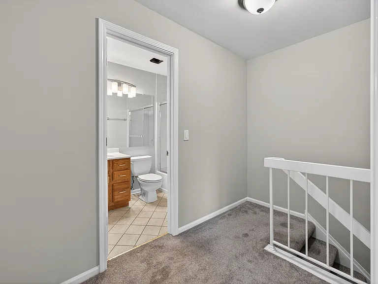 212 Amherst Ct #C — Photo 22