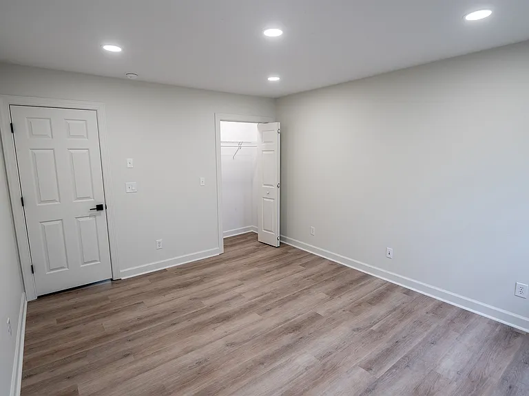 1820 Clay Dr — Photo 34