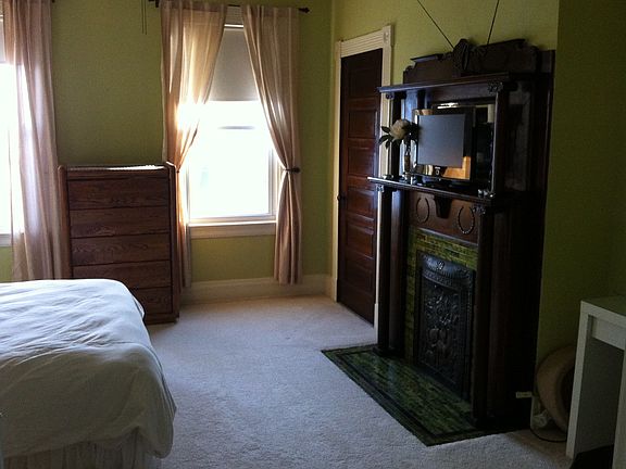 4th image of 1818 Sherman Ave