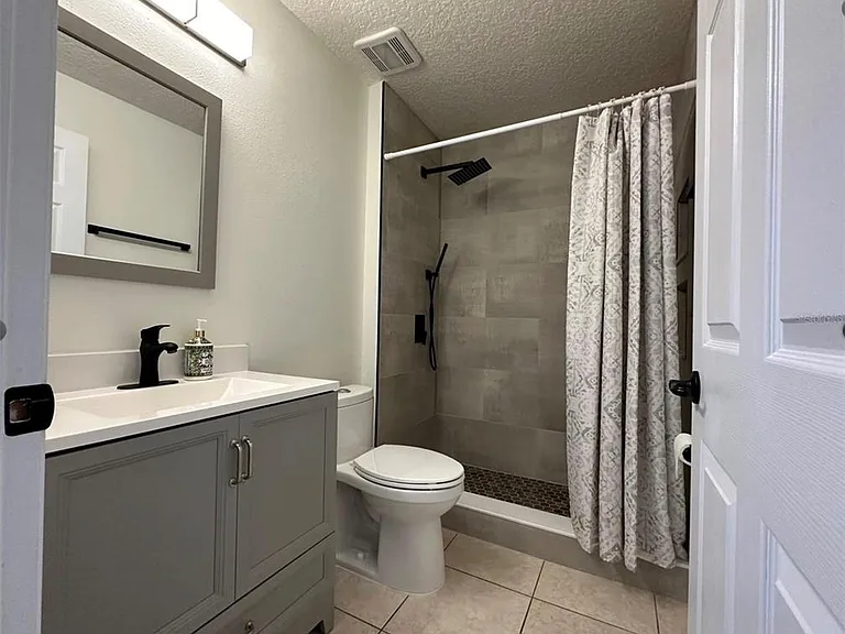 10707 Flycast Cir — Photo 40