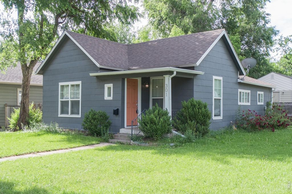 301 Edwards St