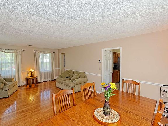 4th image of 4 Gleneagles Blvd