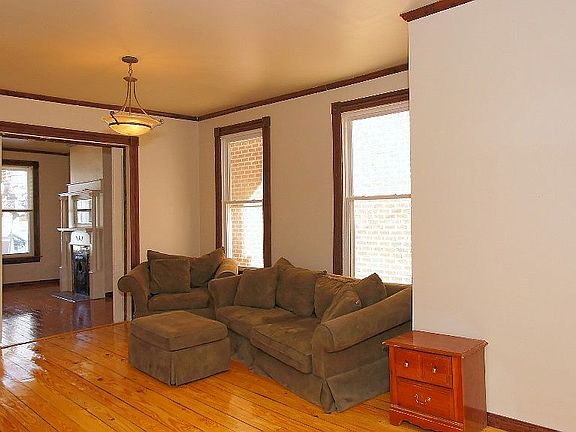5th image of 3027 Floyd Ave