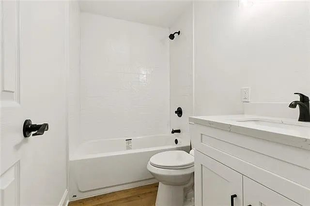 144 Yvonne Dr — Photo 11