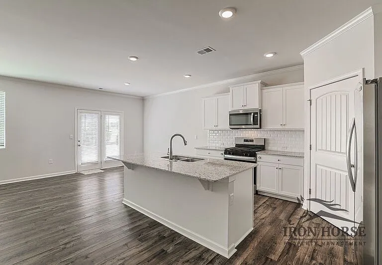 835 Baker View Ln — Photo 8