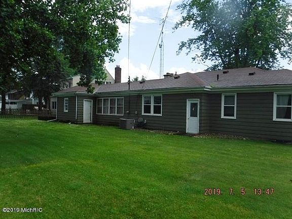 4th image of 558 Fairfield Ave