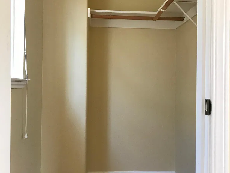 walk-in closet