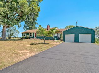 1084 Altice Rd, Moneta, VA 24121