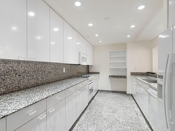 2nd image of 151 Crandon Blvd APT 120