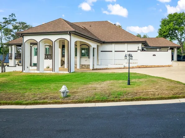 5 DAVENTRY LN, San Antonio, TX 78257