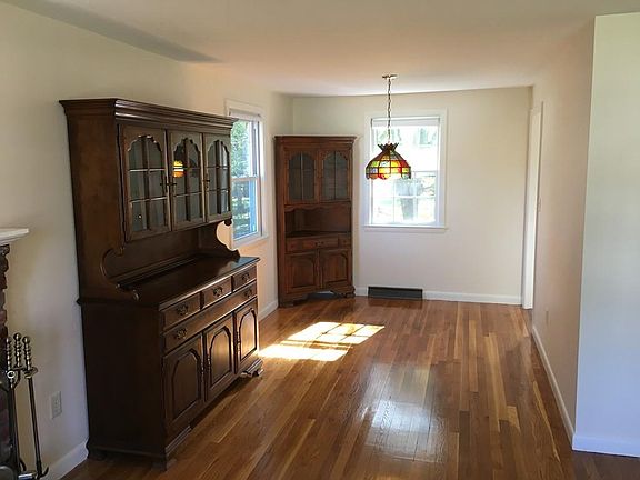 5th image of 174 Plain St