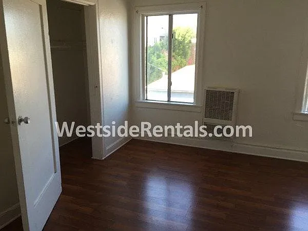 1407 W 3rd St #304 — Photo 4