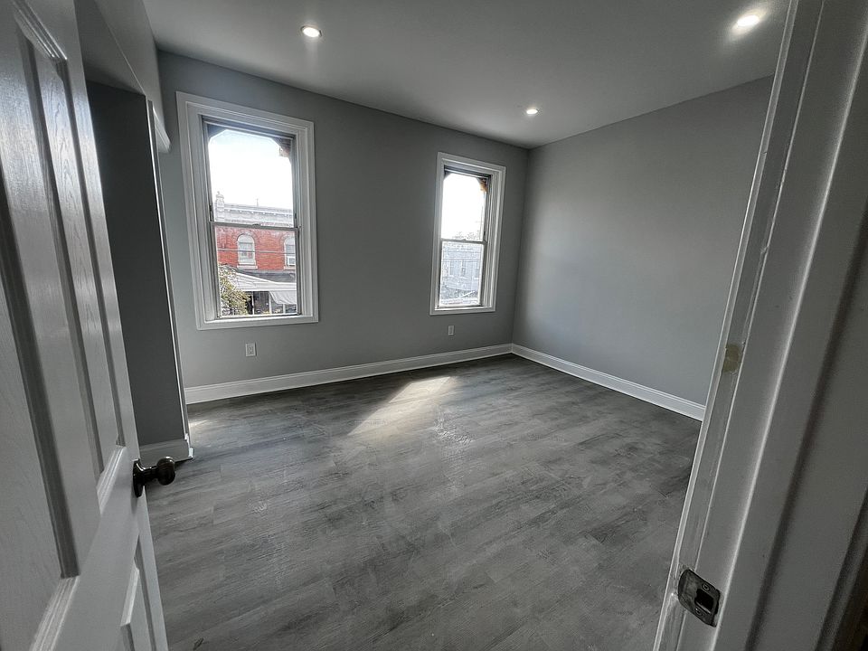 BEDROOM #1