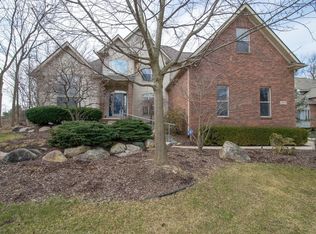 3976 Deer Gln, Ann Arbor, MI 48108