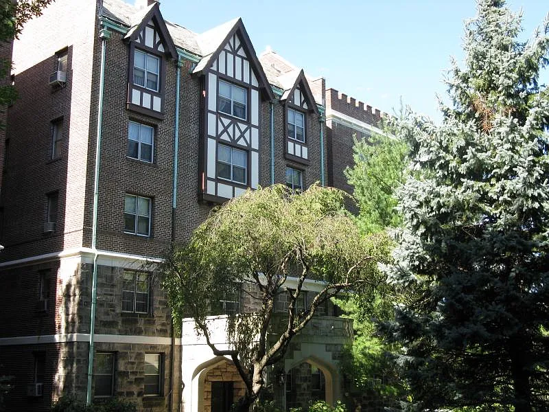 100 E PALISADE AVE D43 #D43 photo 1