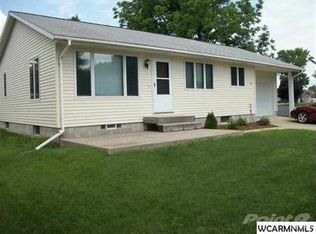 210 2nd St NE, Renville, MN 56284