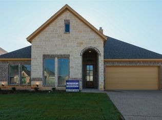 124 Mockingbird Hill Dr, Joshua, TX 76058