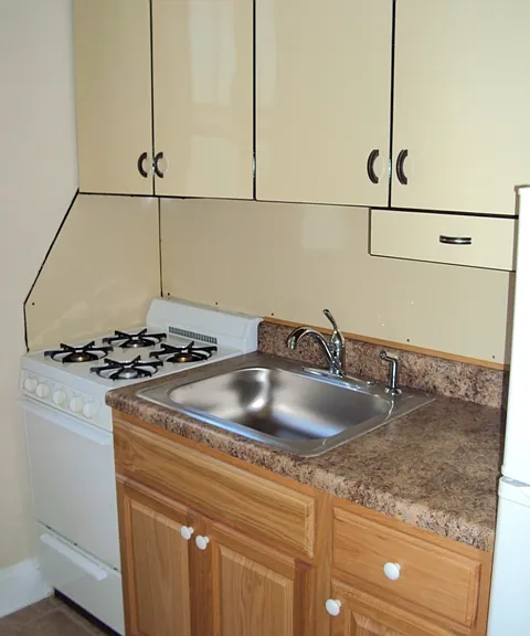 149 Montgomery St #3 — Photo 4