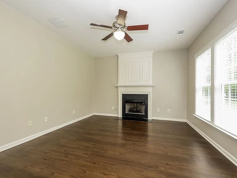2214 Cardiff Ln — Photo 5