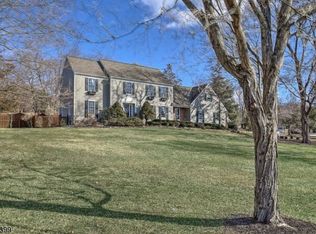 14 Pheasant Run, Gladstone, NJ 07934