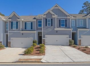 736 Woodstock Grove Dr, Woodstock, GA 30188