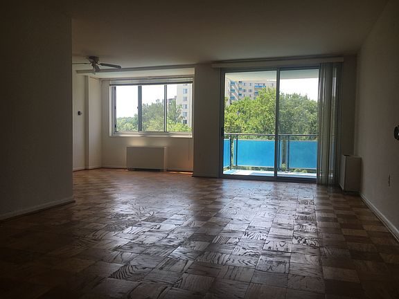 2nd image of 10500 Rockville Pike Unit 411