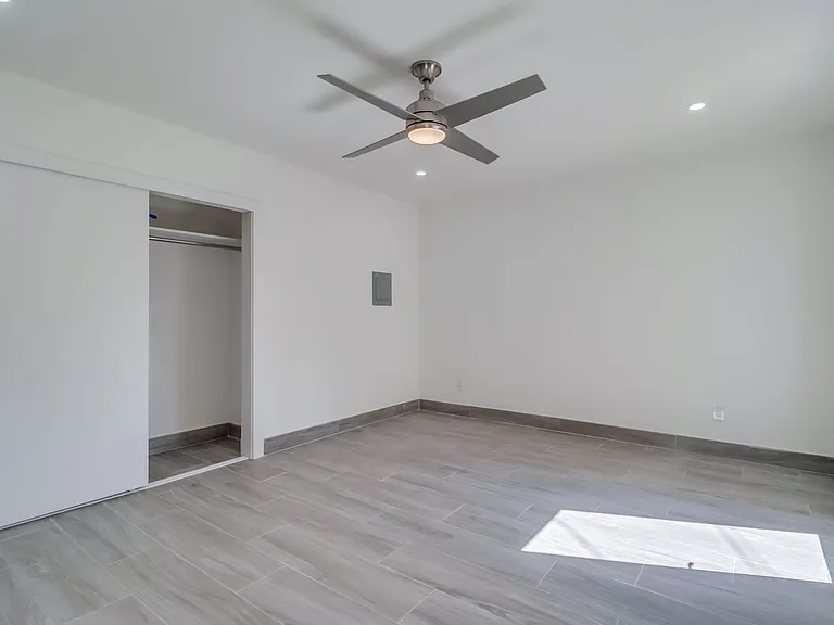 4840 Del Monte Ave #C — Photo 11