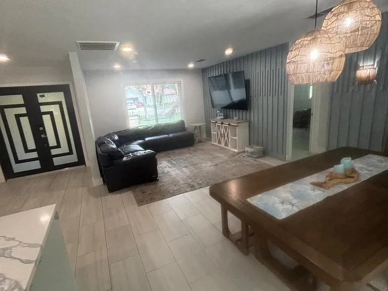27157 Edenbridge Ct — Photo 8