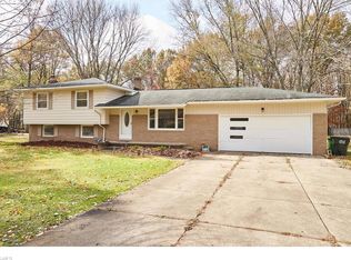 4520 Treeview Dr, North Canton, OH 44720