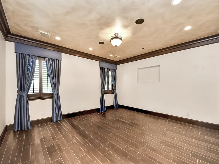 11103 Memorial Dr — Photo 41