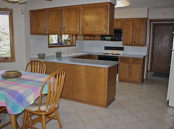 Kitchen +large breakfast room 