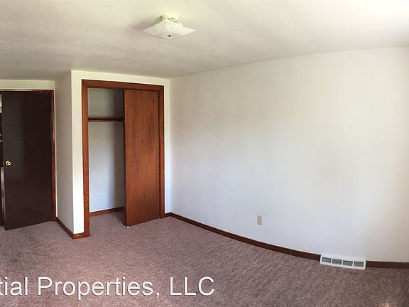 4th image of 235 Manhattan Ave #1