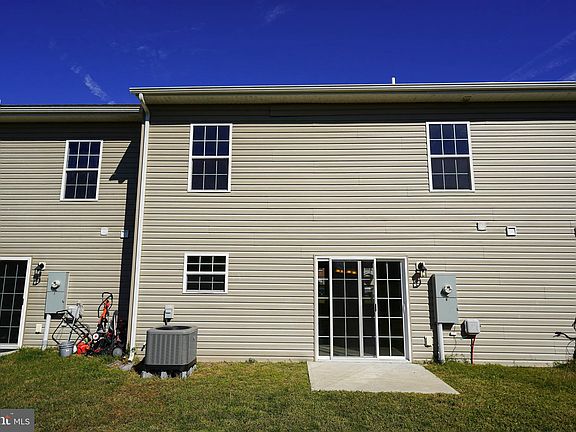 3rd image of 243 Morgans Ct