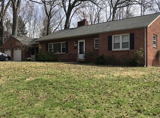 4201 Orchard Dr, Fairfax, VA 22032