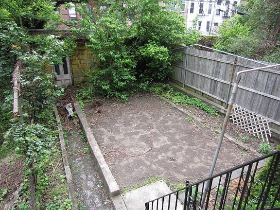 5th image of 106 Summit St #1